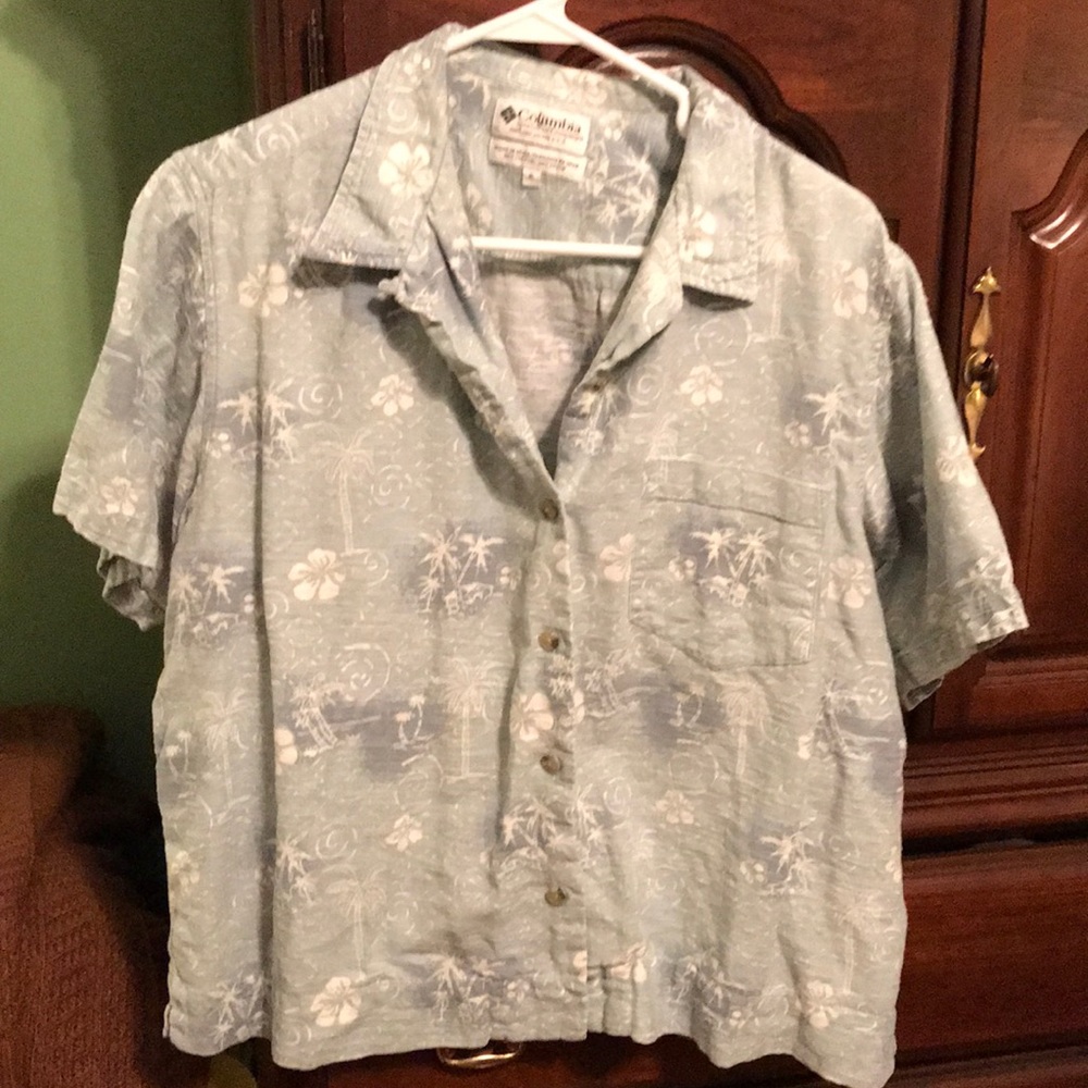 Columbia Hawaiian button up